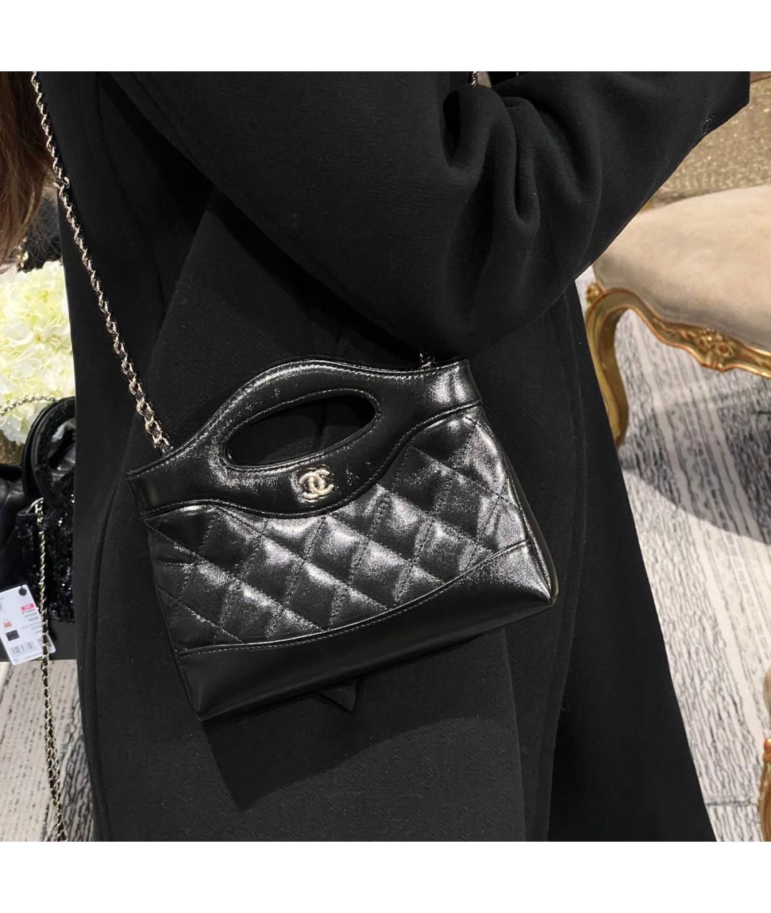 CHANEL Черная кожаная сумка с короткими ручками, фото 2