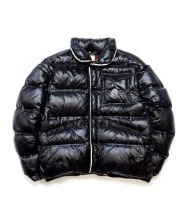 MONCLER Пуховик