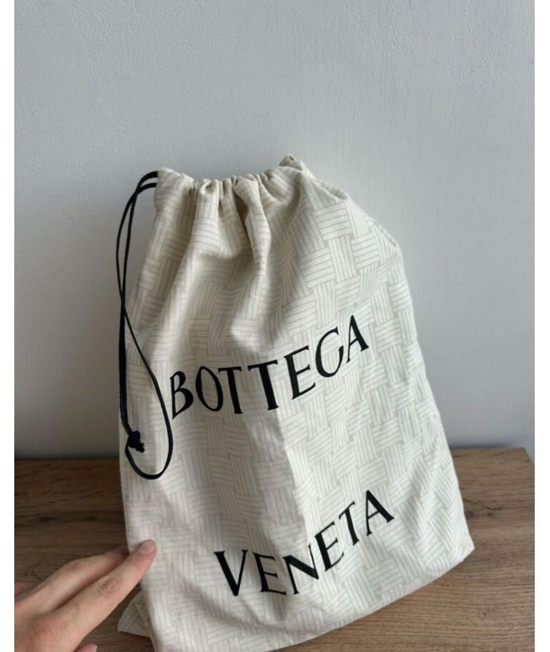 BOTTEGA VENETA Черная кожаная барсетка, фото 5