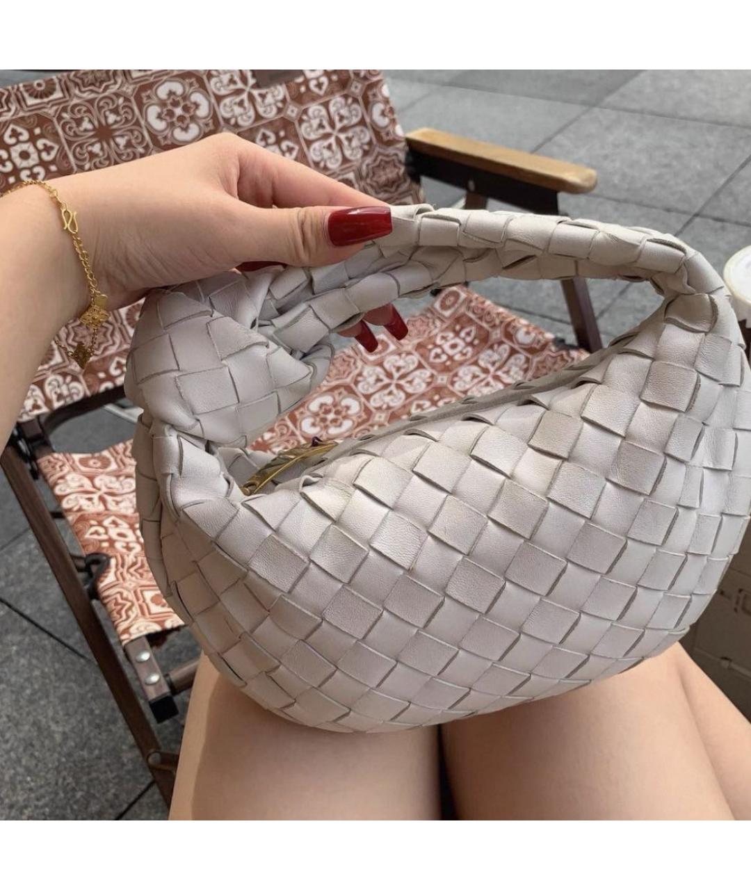 BOTTEGA VENETA Белая кожаная сумка с короткими ручками, фото 4