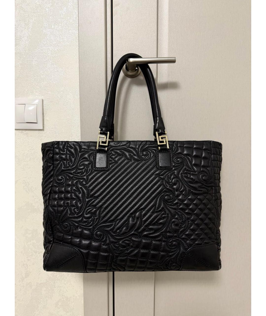 VERSACE Черная кожаная сумка с короткими ручками, фото 2