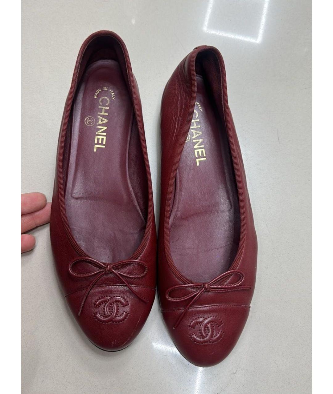 CHANEL Бордовые кожаные балетки, фото 2