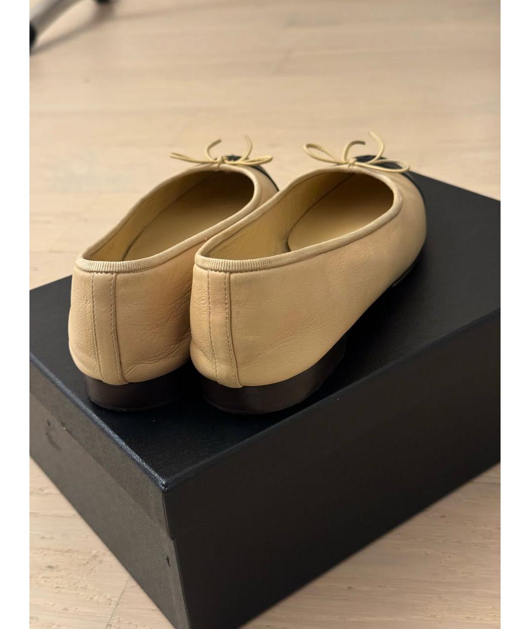 CHANEL Бежевые кожаные балетки, фото 4