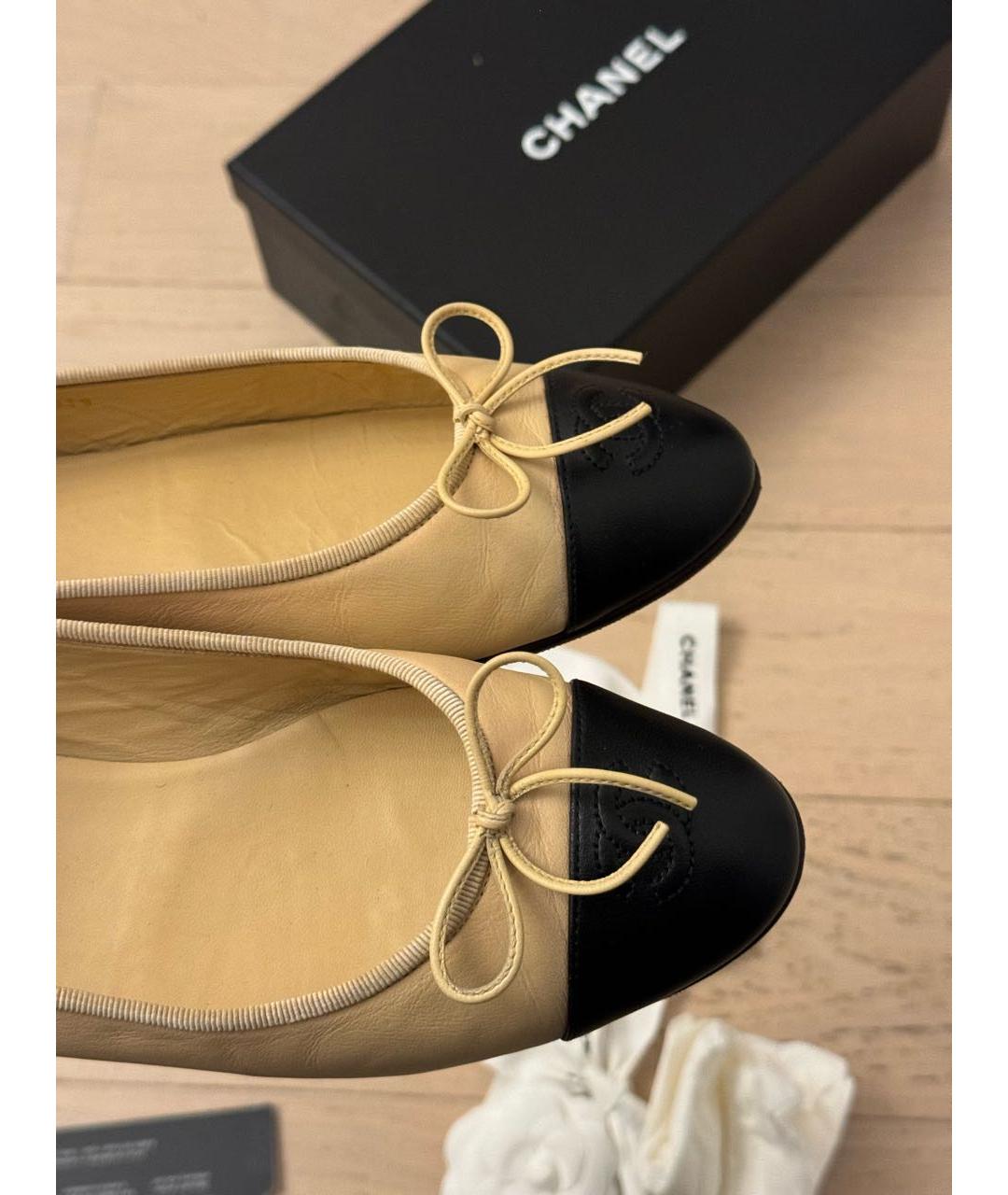 CHANEL Бежевые кожаные балетки, фото 3