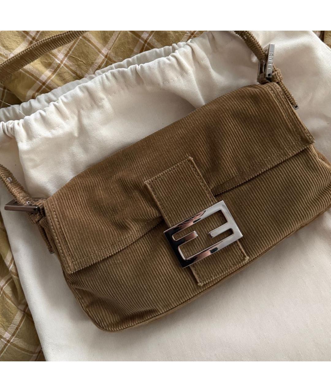 FENDI Бежевая замшевая сумка с короткими ручками, фото 7