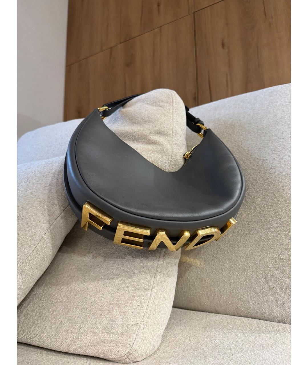 FENDI Серая кожаная сумка с короткими ручками, фото 2