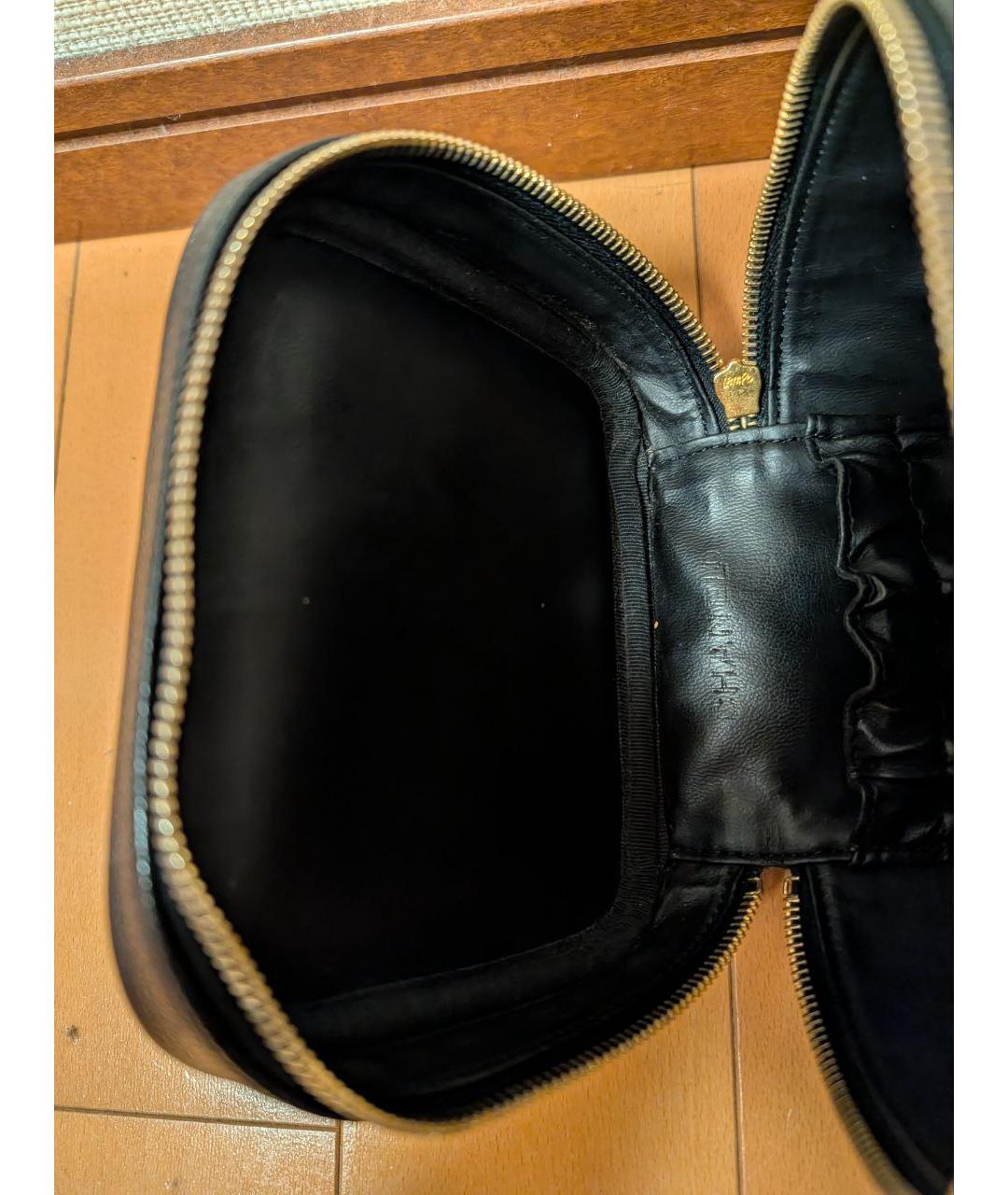 CHANEL Черная кожаная косметичка, фото 9