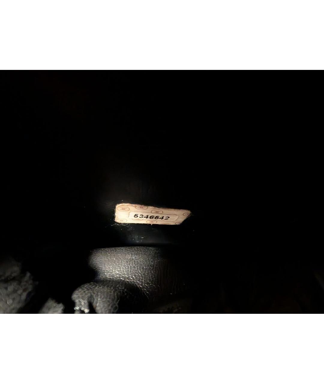 CHANEL Черная кожаная косметичка, фото 6