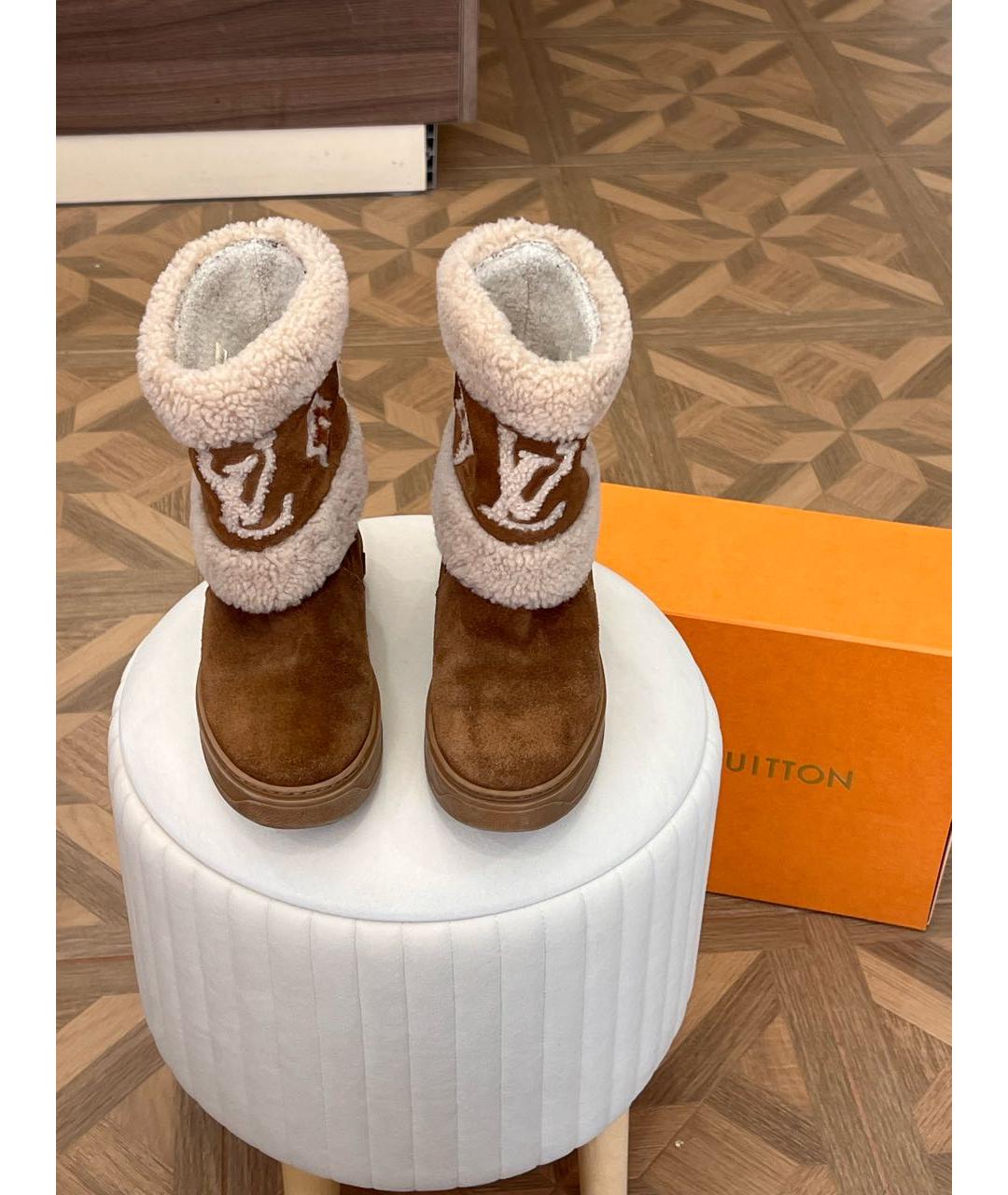 LOUIS VUITTON Коричневые замшевые ботинки, фото 2