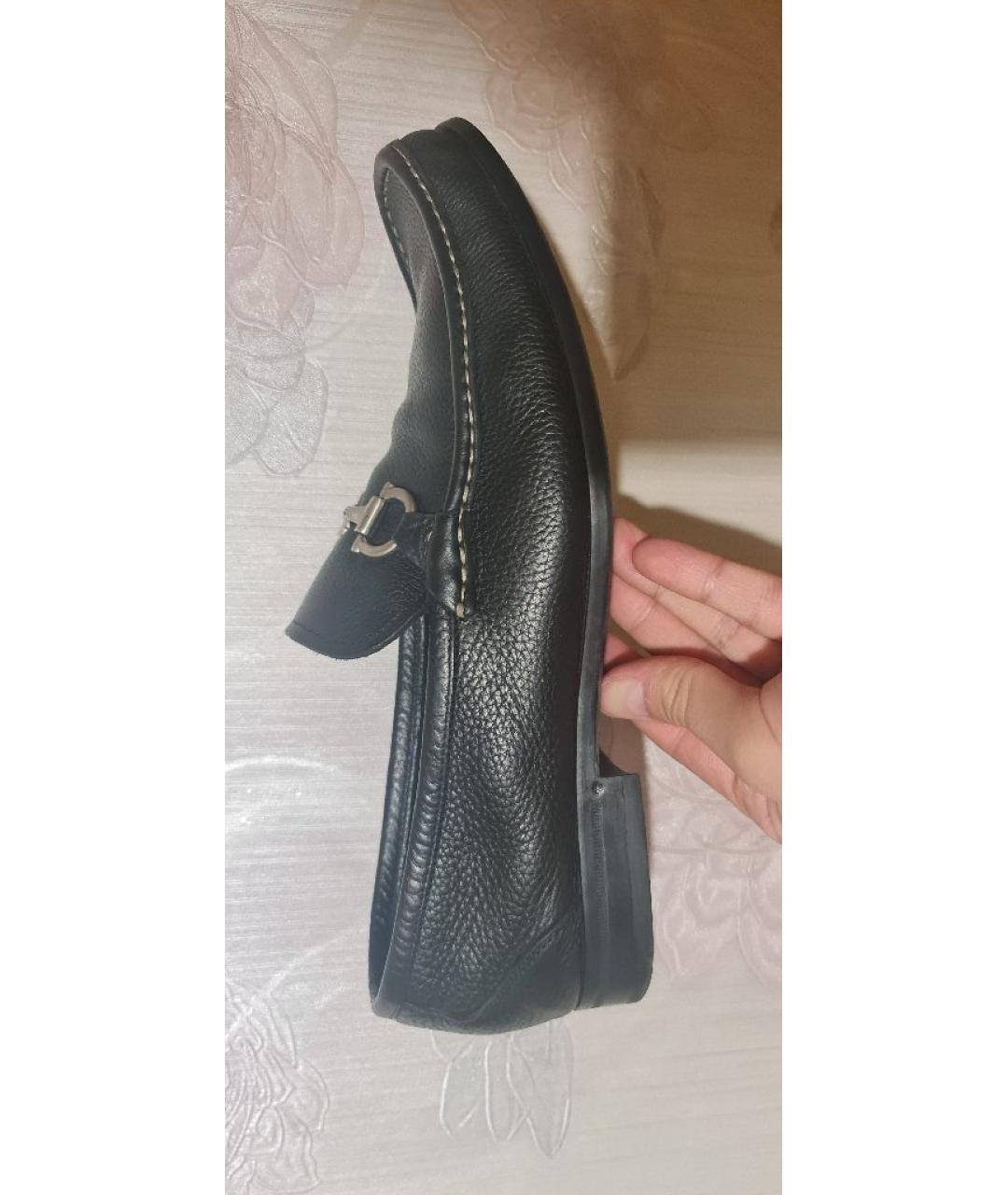 FERRAGAMO Темно-синие кожаные лоферы, фото 3