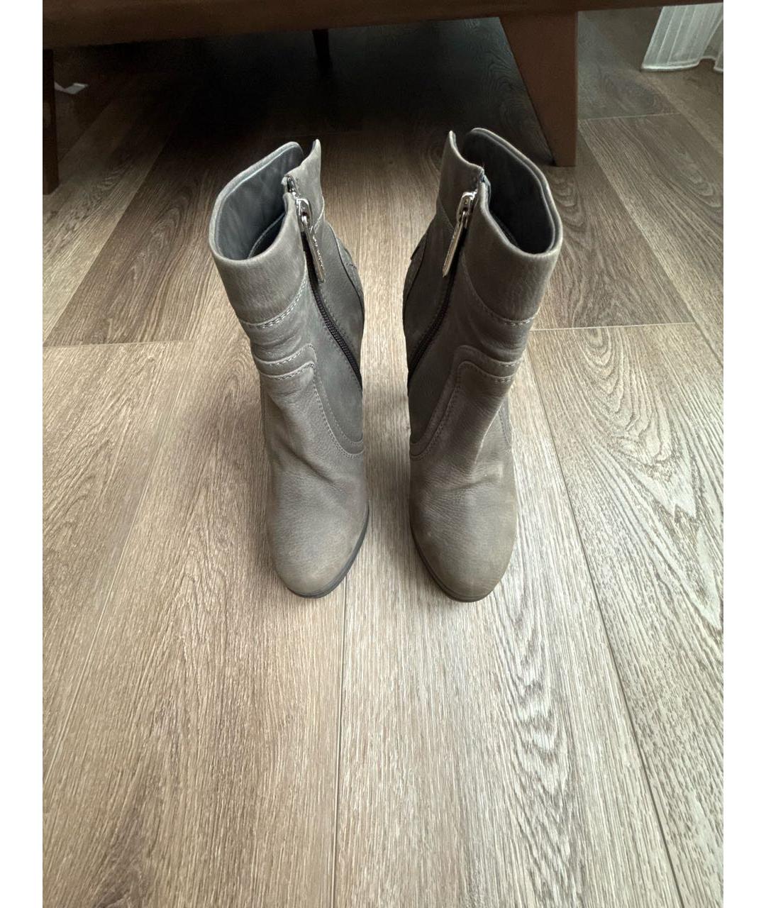 CHANEL Серые нубуковые ботильоны, фото 2