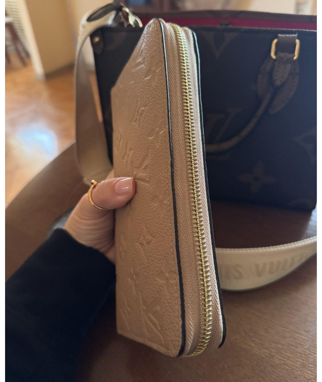 LOUIS VUITTON Бежевый кожаный кошелек, фото 6