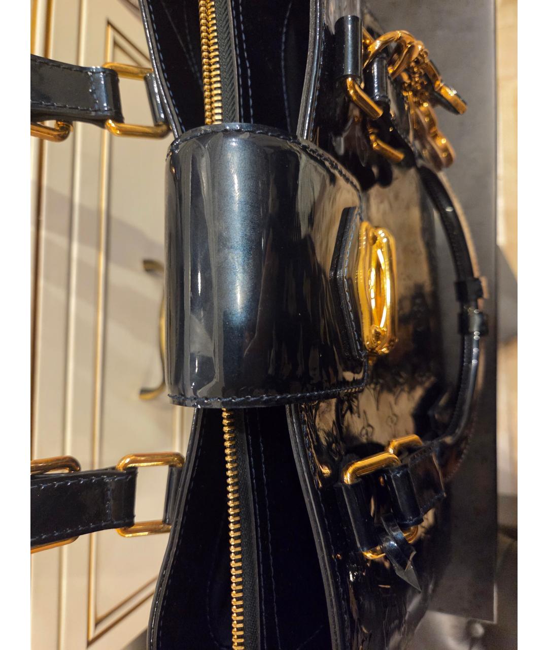 LOUIS VUITTON Темно-синяя сумка с короткими ручками из лакированной кожи, фото 3