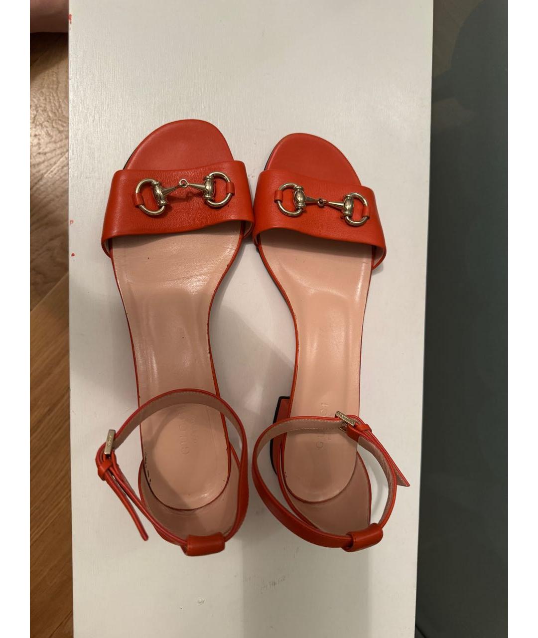 GUCCI Оранжевое кожаные босоножки, фото 3