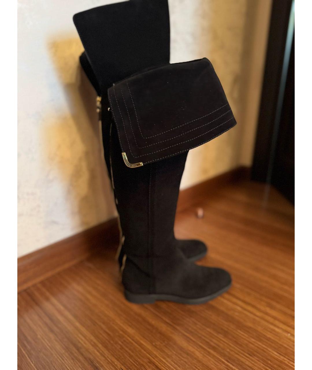 LOUIS VUITTON Черные замшевые ботфорты, фото 8