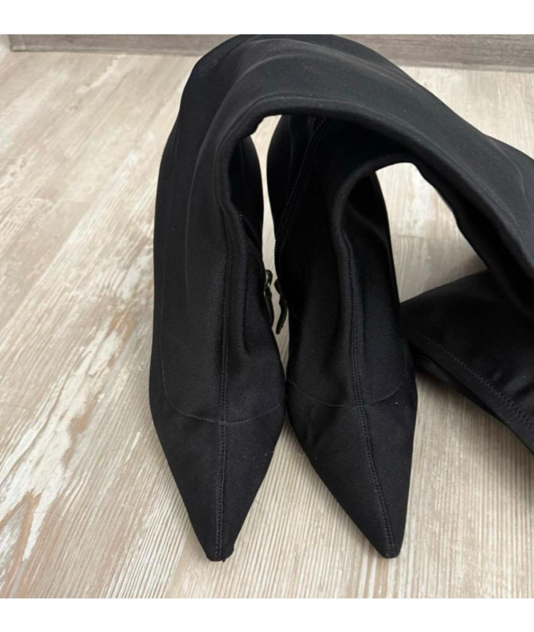 Amina Muaddi Черные синтетические ботфорты, фото 2