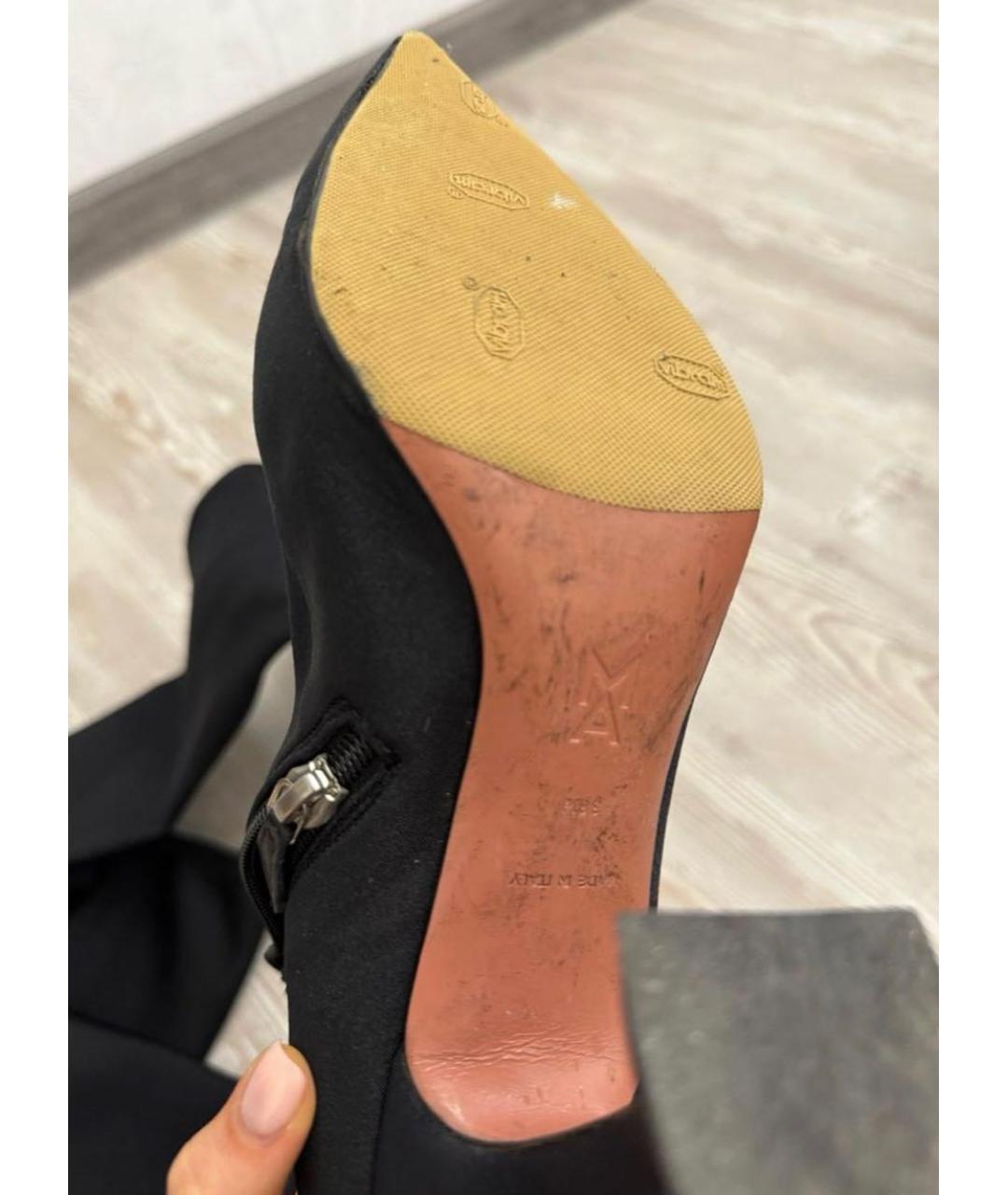 Amina Muaddi Черные синтетические ботфорты, фото 6