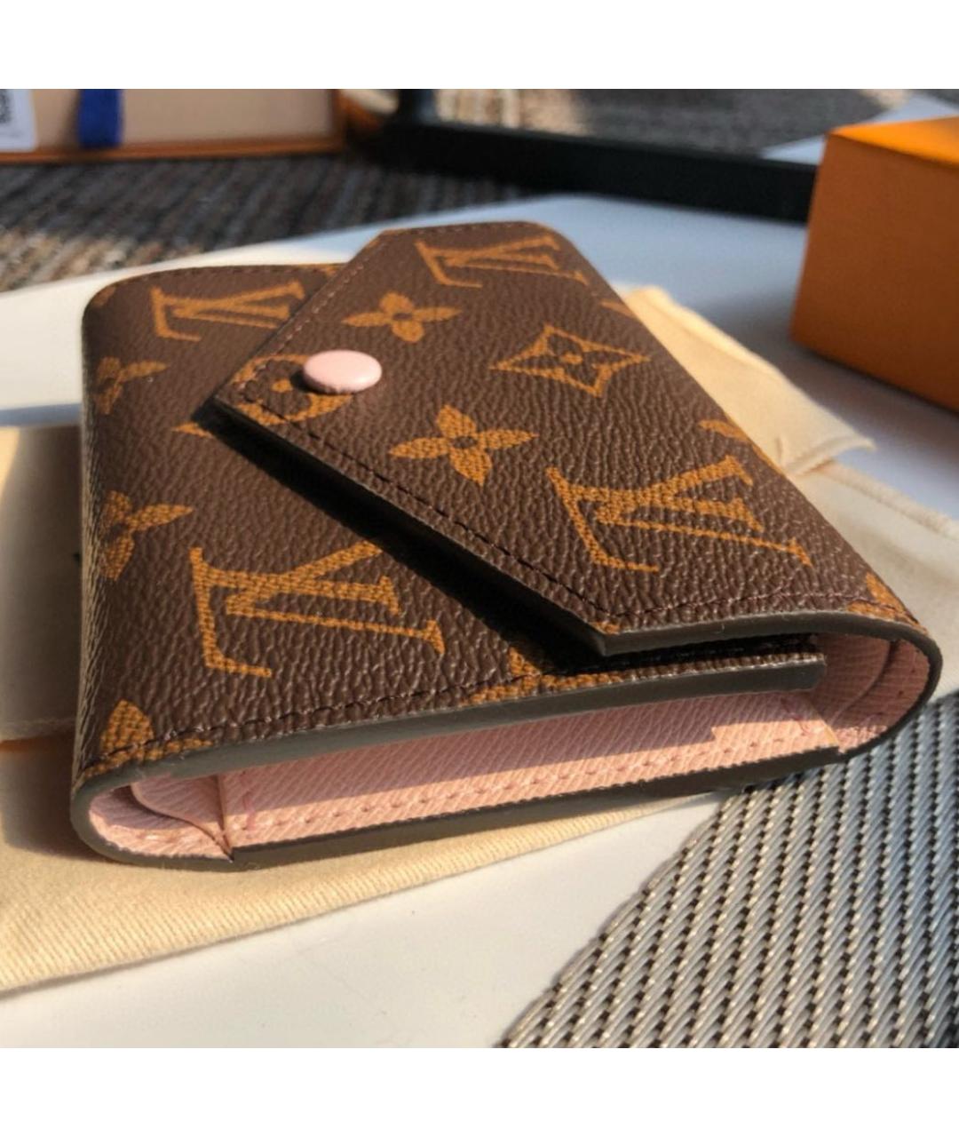 LOUIS VUITTON Коричневый кожаный кошелек, фото 4