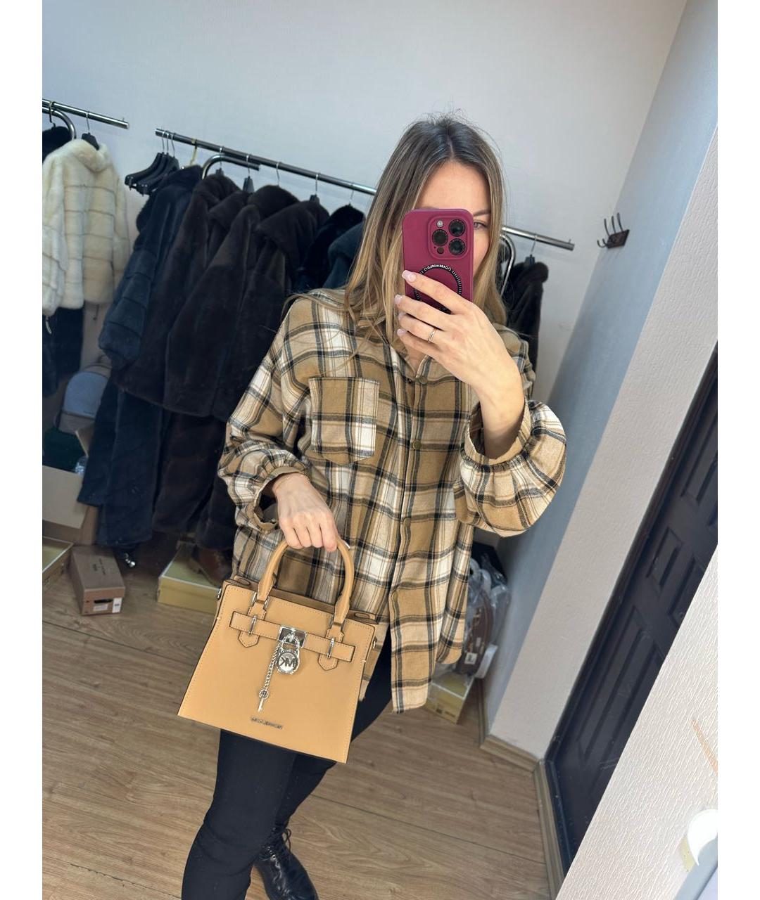 MICHAEL KORS Бежевая кожаная сумка с короткими ручками, фото 5