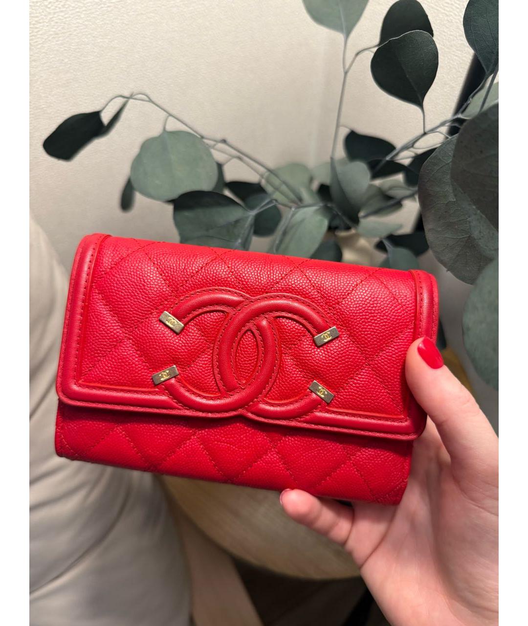 CHANEL Красный кожаный кошелек, фото 3