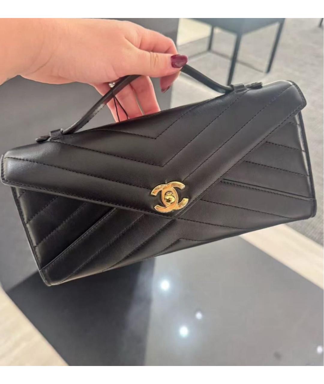 CHANEL Черная кожаная сумка с короткими ручками, фото 3