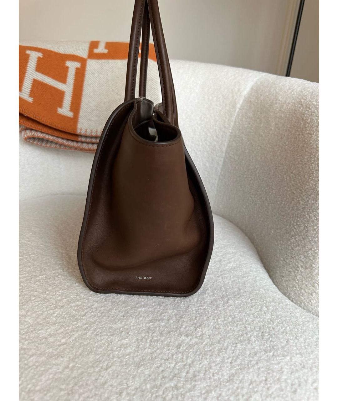 THE ROW Коричневая кожаная сумка с короткими ручками, фото 3