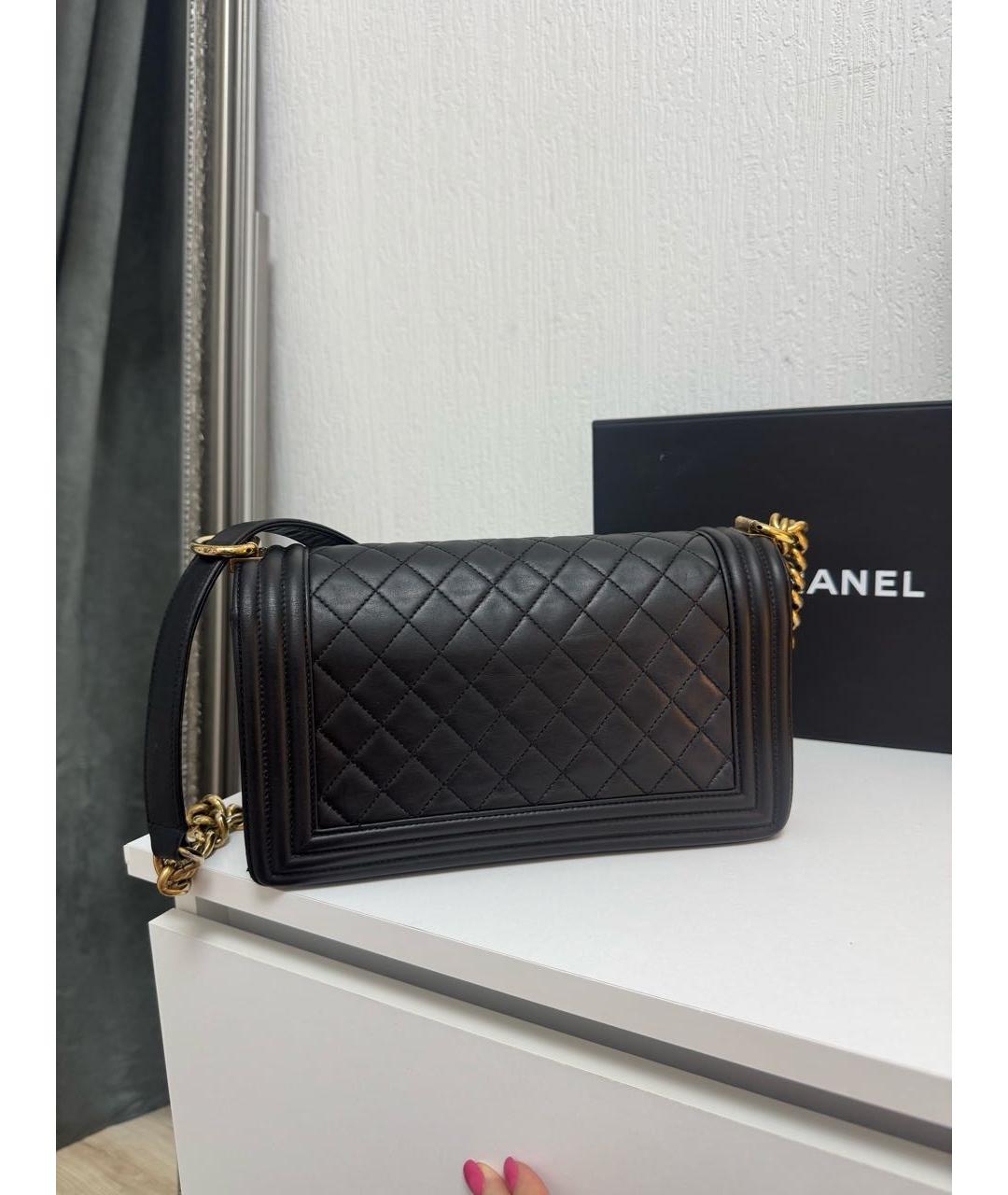 CHANEL Черная кожаная сумка через плечо, фото 4