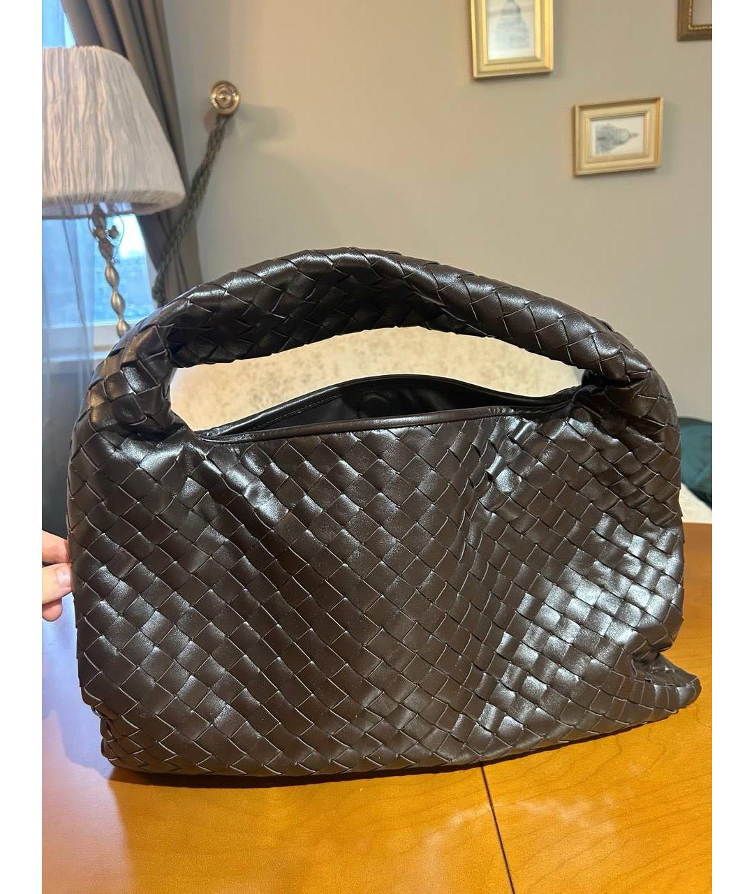 BOTTEGA VENETA Коричневая сумка с короткими ручками из лакированной кожи, фото 5