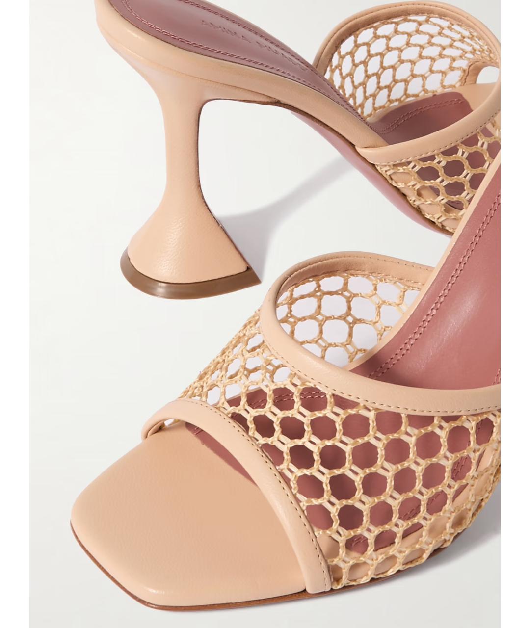 Amina Muaddi Бежевые кожаные мюли, фото 3