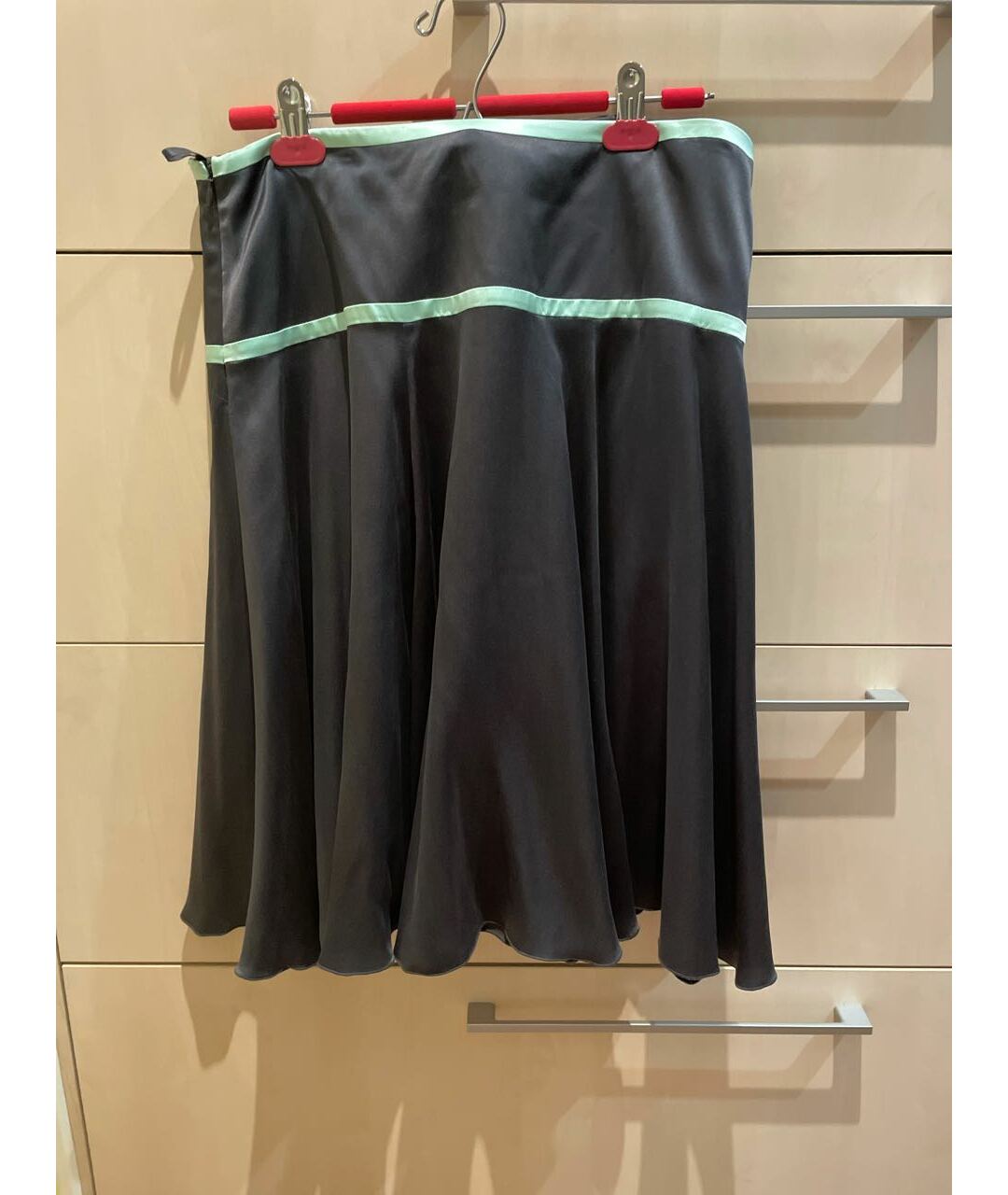 SALVATORE FERRAGAMO Антрацитовая шелковая юбка макси, фото 2