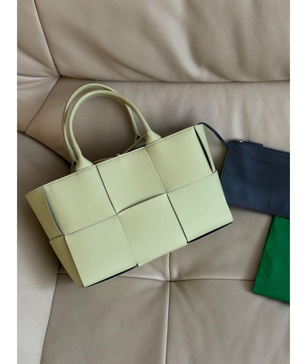 BOTTEGA VENETA Салатовая кожаная сумка тоут, фото 3