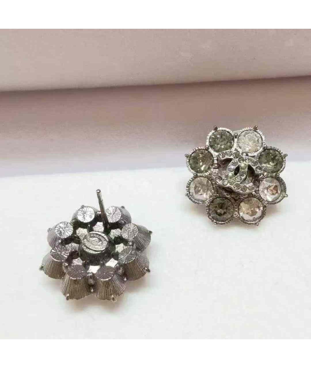 CHANEL Серебряные металлические серьги, фото 3