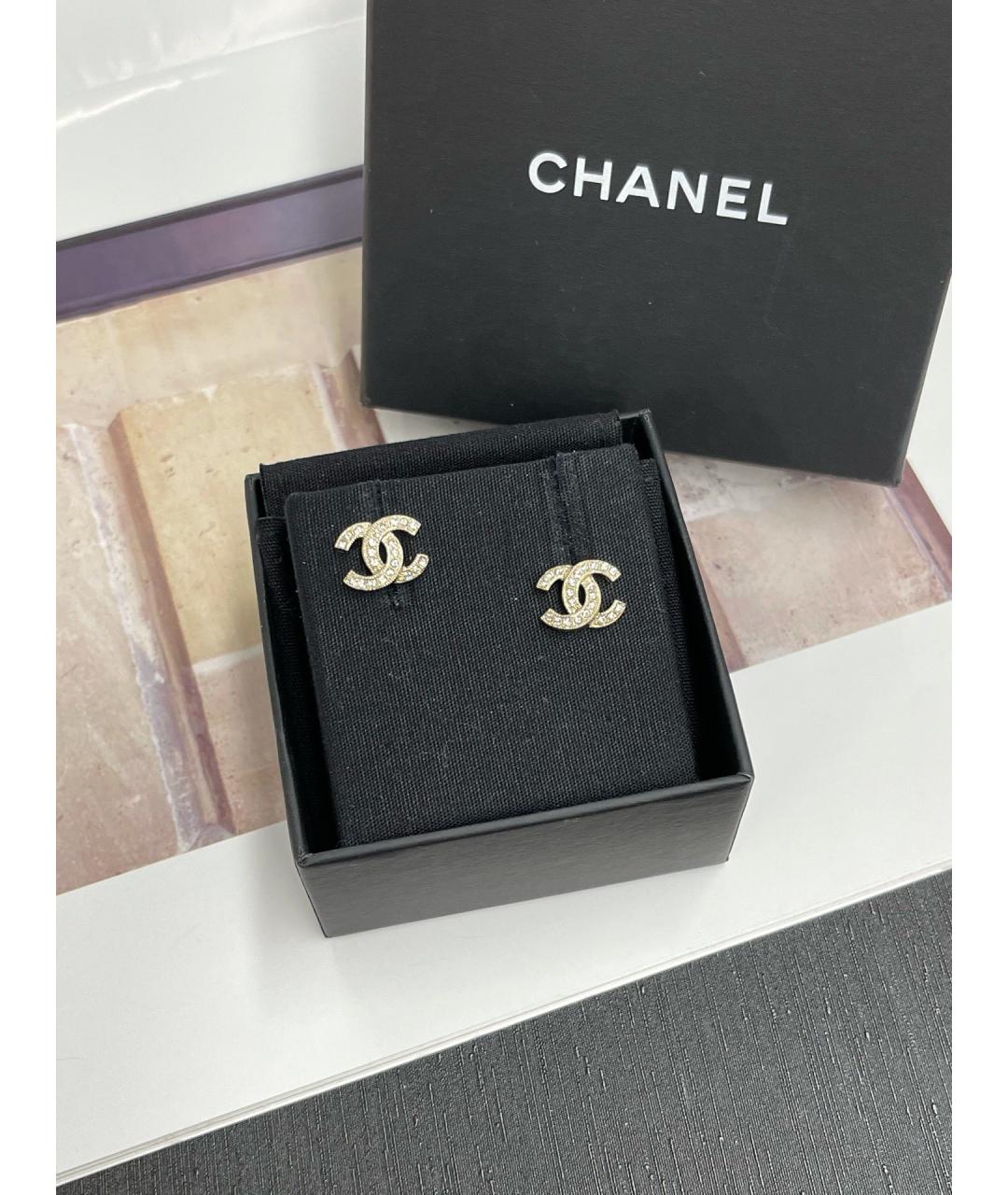 CHANEL Золотые металлические серьги, фото 3