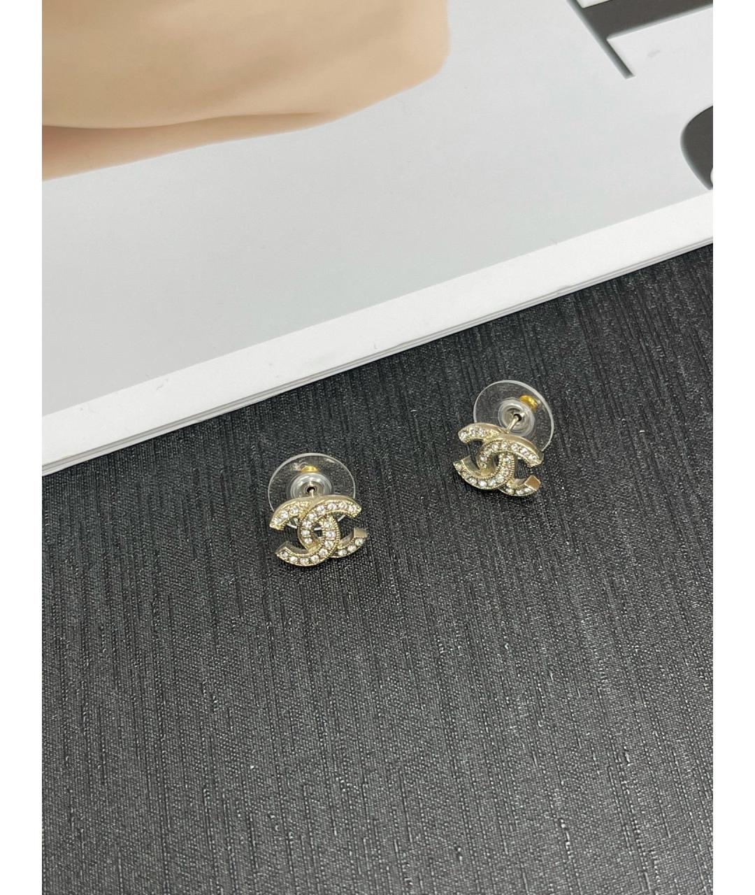 CHANEL Золотые металлические серьги, фото 6
