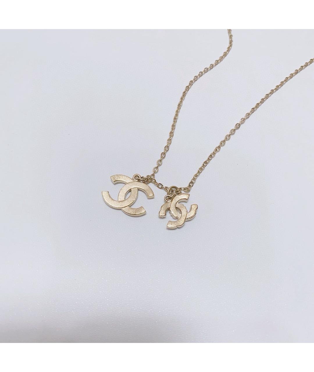 CHANEL Золотая металлическая подвеска, фото 4