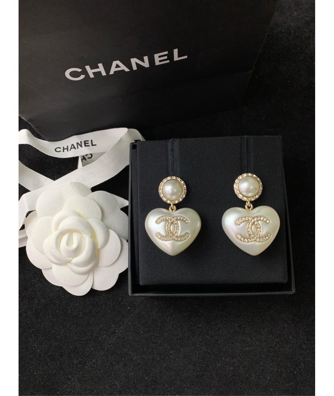 CHANEL Белые металлические серьги, фото 2