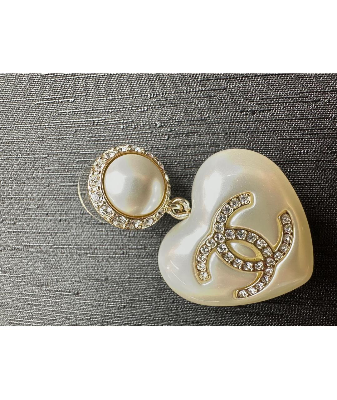 CHANEL Белые металлические серьги, фото 7