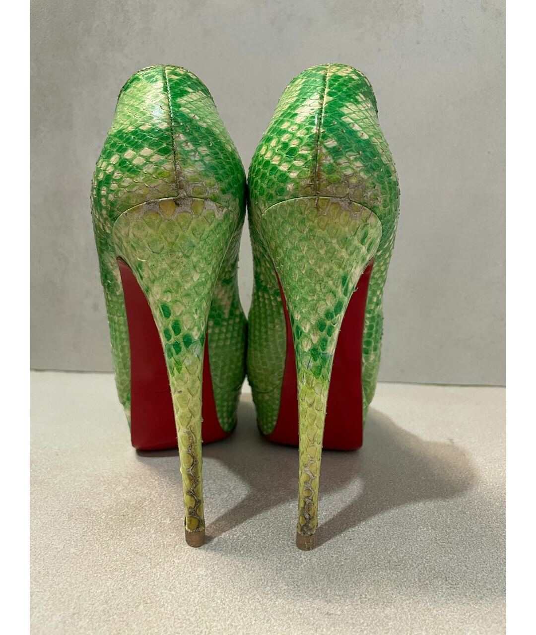 CHRISTIAN LOUBOUTIN Зеленые туфли из экзотической кожи, фото 3