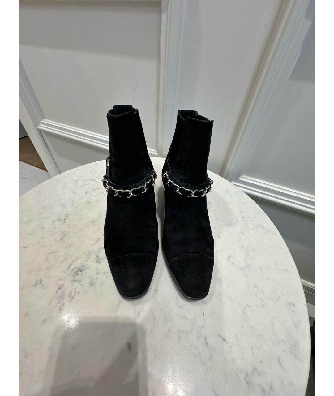 CHANEL Черные замшевые ботильоны, фото 2