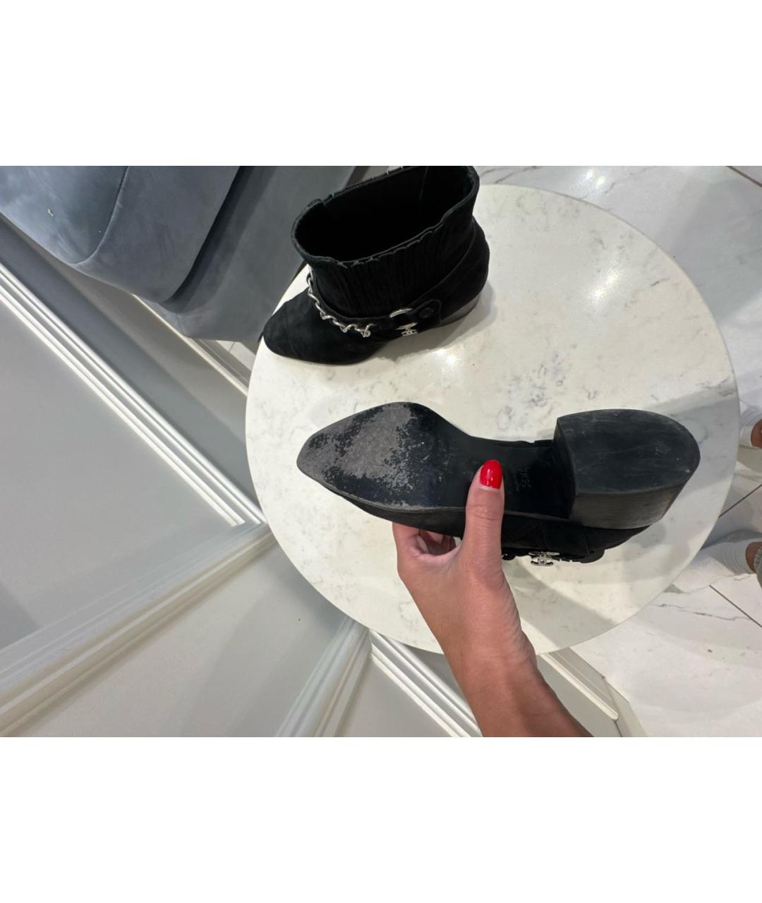 CHANEL Черные замшевые ботильоны, фото 6