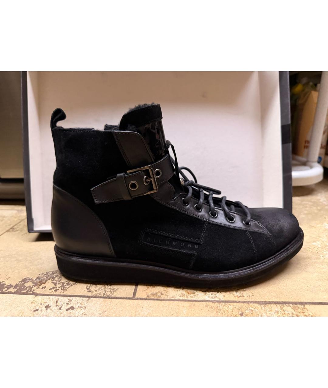JOHN RICHMOND Черные замшевые низкие ботинки, фото 9