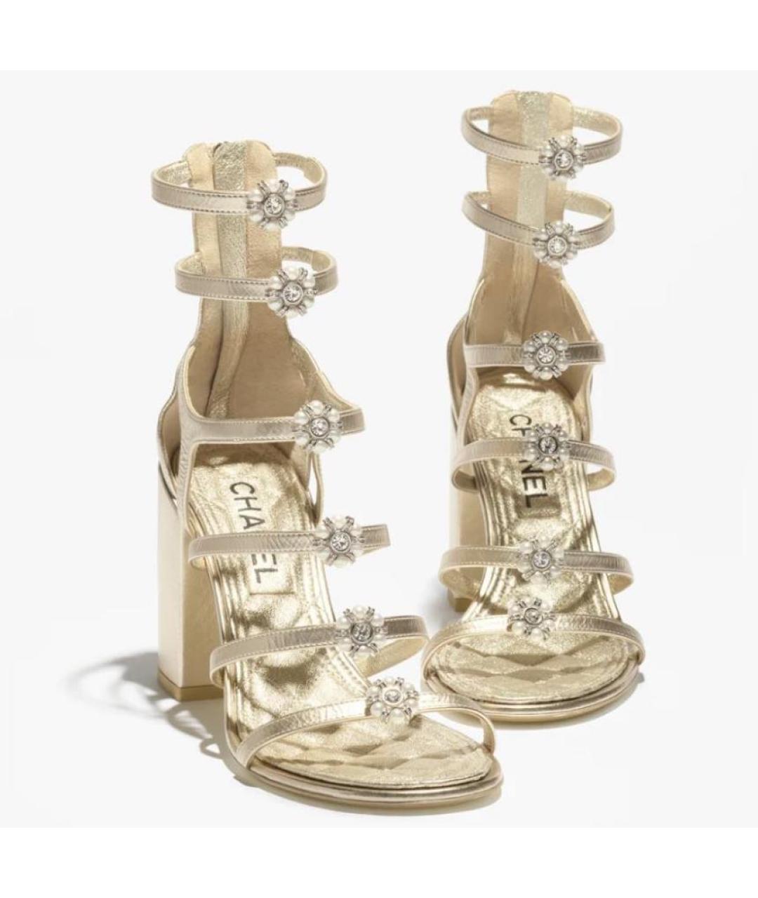 CHANEL Золотые кожаные босоножки, фото 2