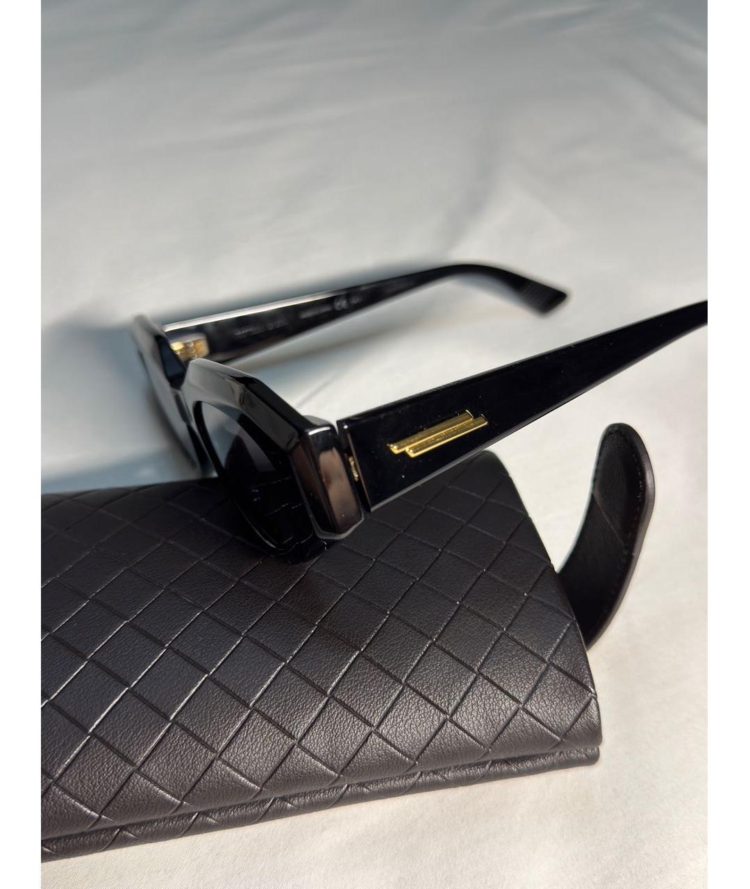 BOTTEGA VENETA Черные пластиковые солнцезащитные очки, фото 2