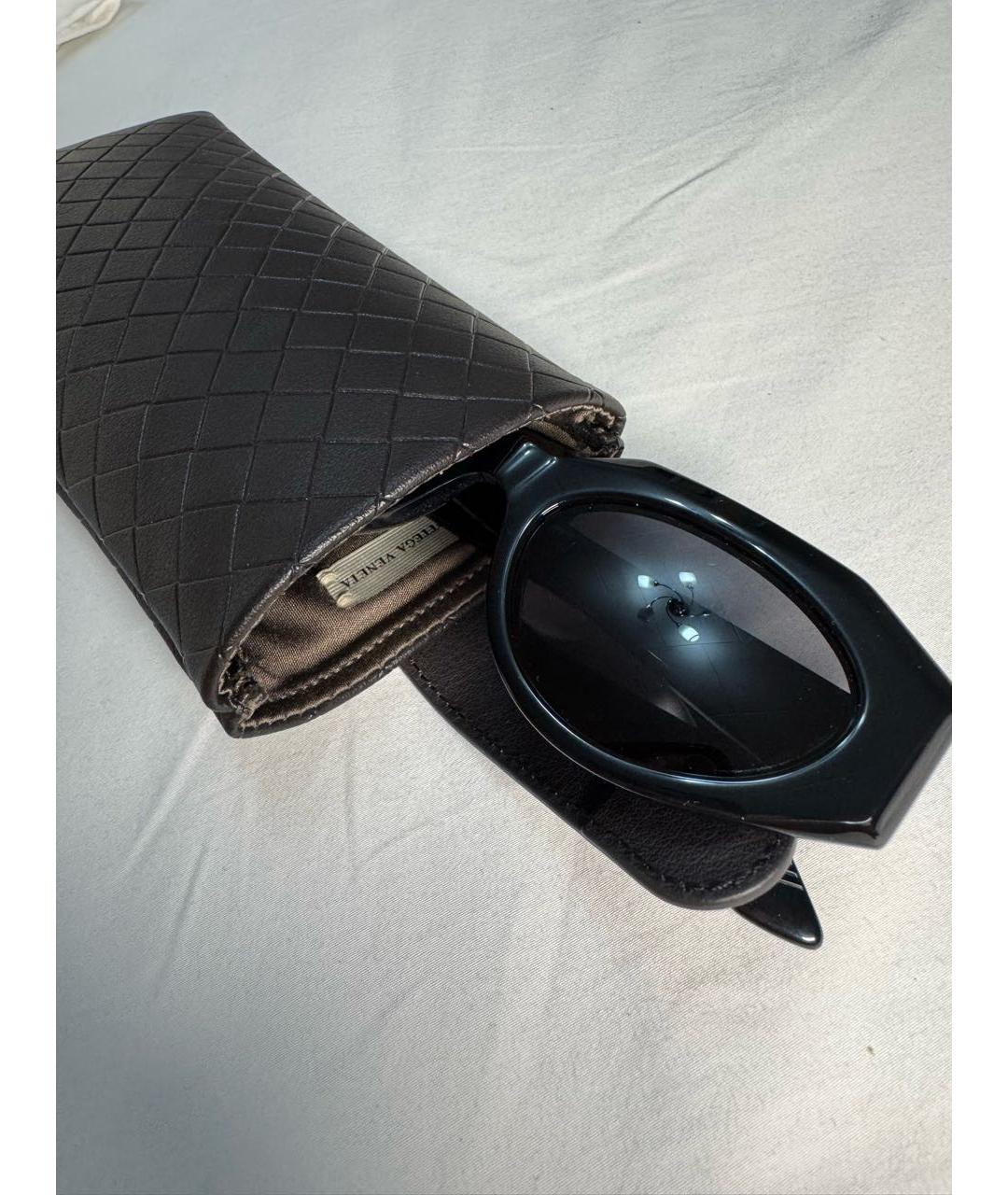 BOTTEGA VENETA Черные пластиковые солнцезащитные очки, фото 4