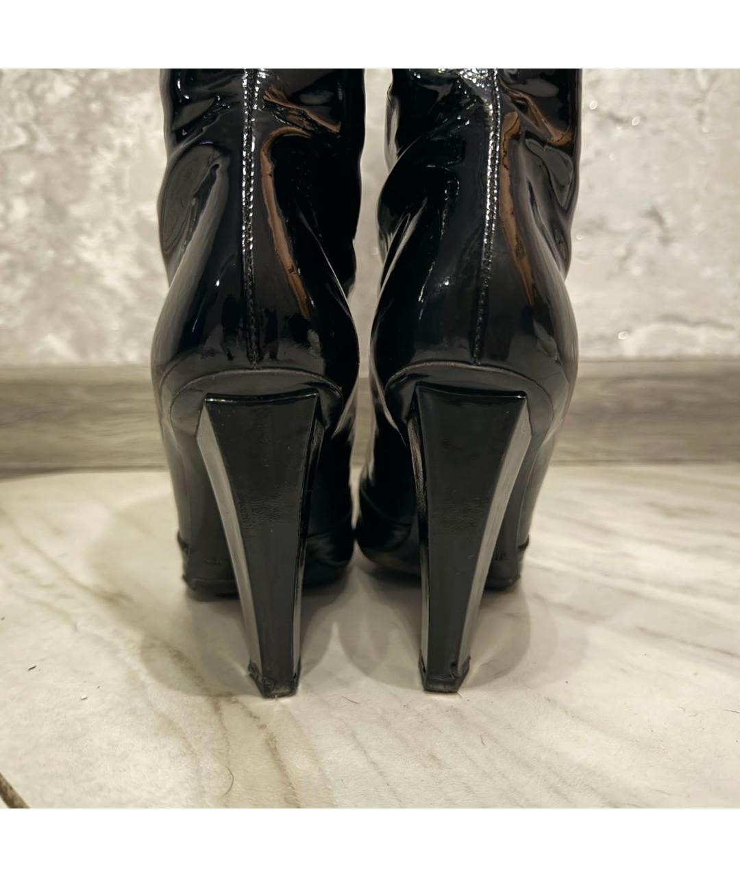 JIMMY CHOO Черные сапоги из лакированной кожи, фото 4