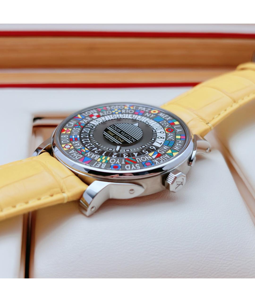 LOUIS VUITTON Черные стальные часы, фото 6