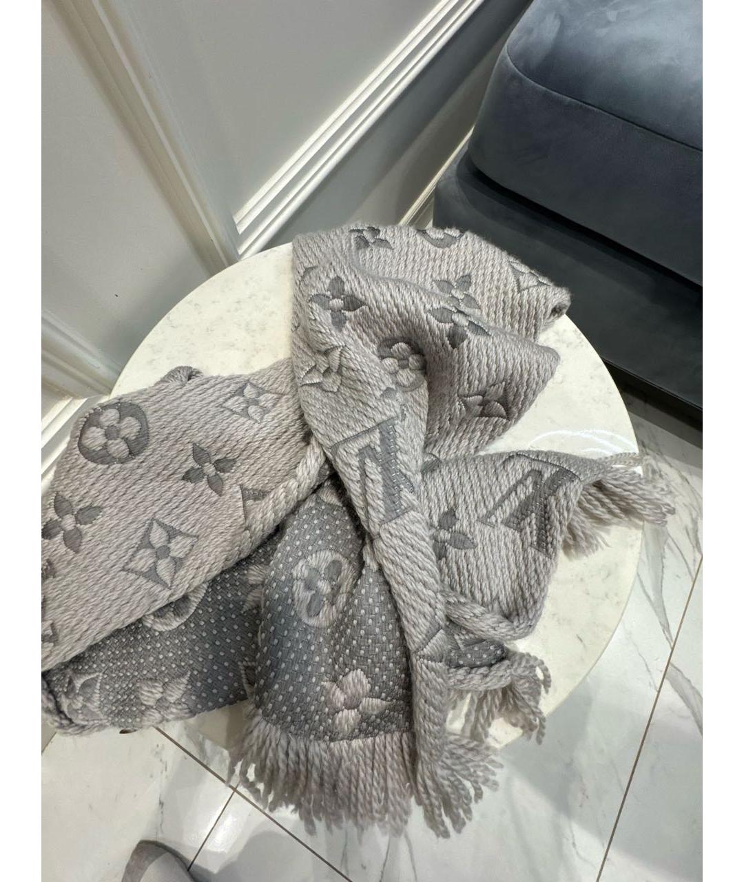 LOUIS VUITTON Серый шерстяной шарф, фото 3