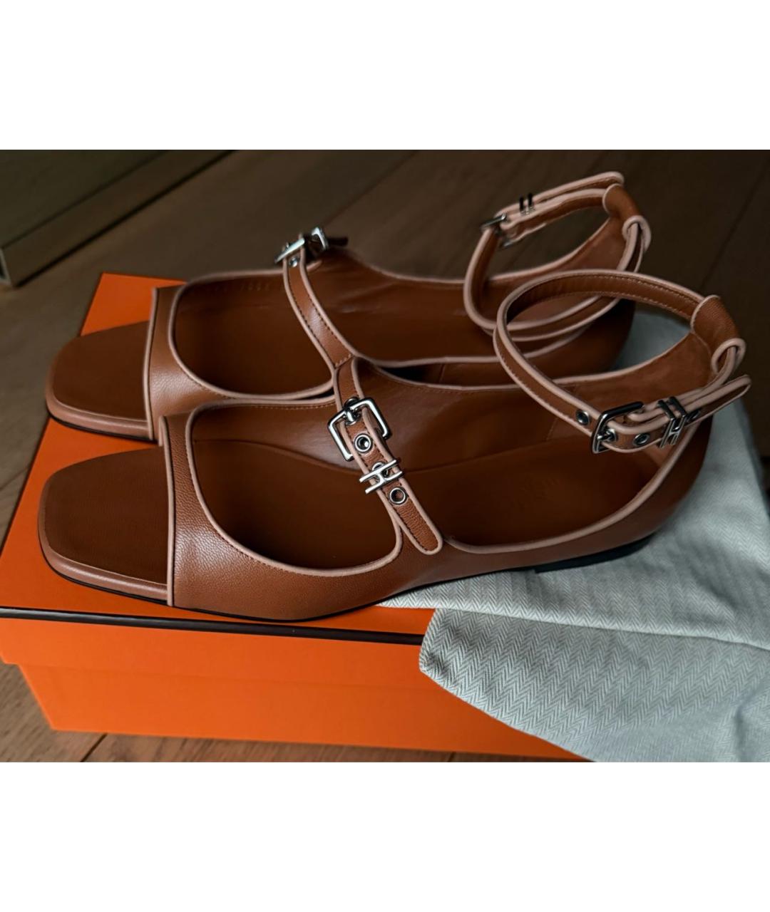 HERMES Коричневые кожаные сандалии, фото 7