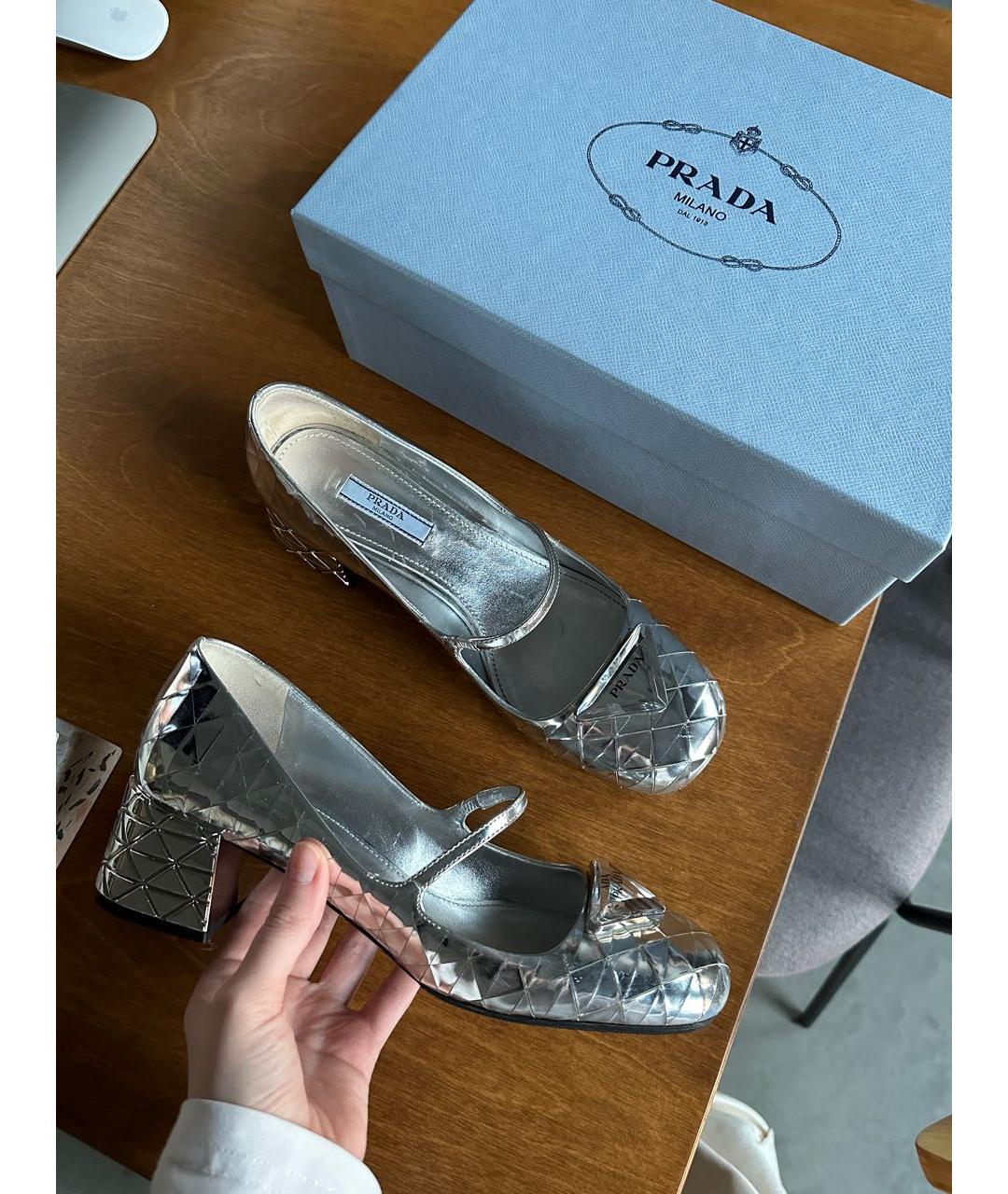 PRADA Серебряные кожаные туфли, фото 2