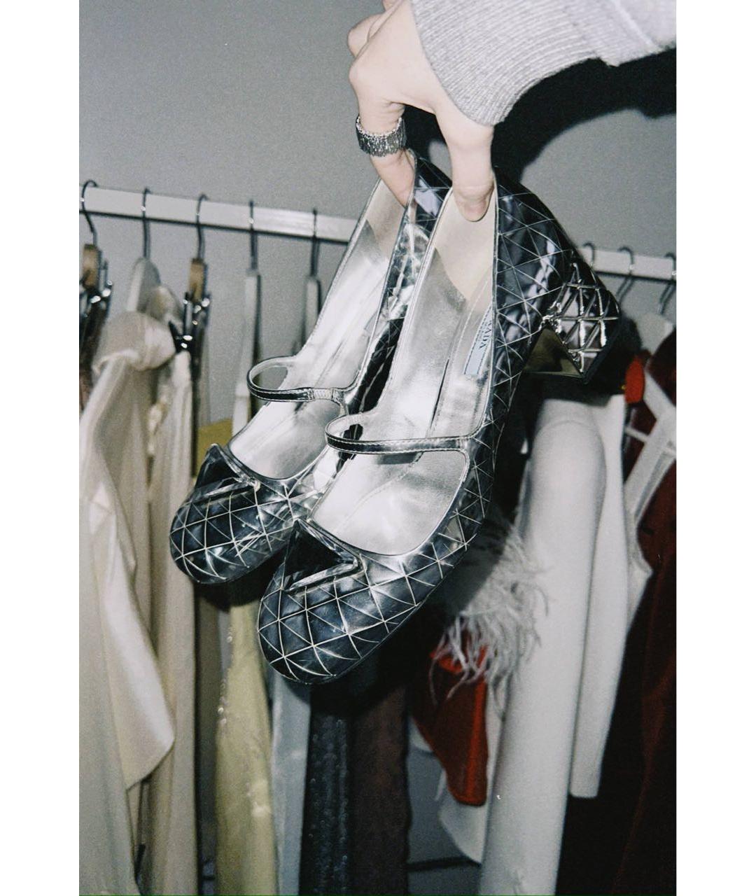 PRADA Серебряные кожаные туфли, фото 6